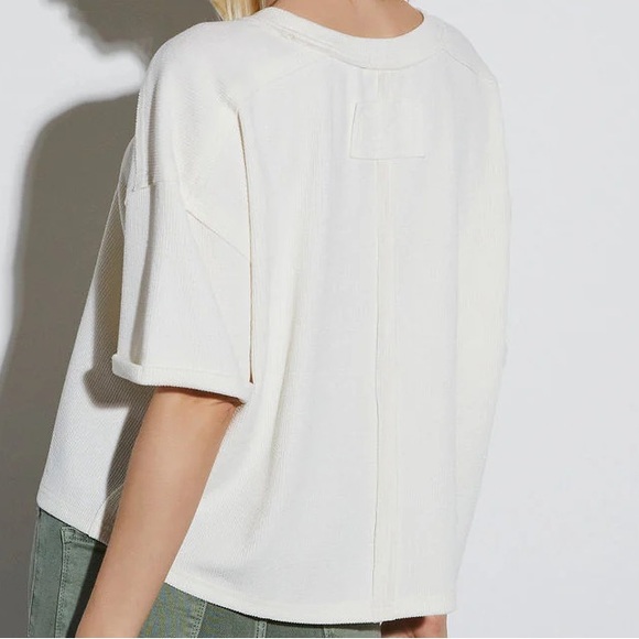 Relaxed Fit Ribbed Tee 🤍 - Picture 3 of 10